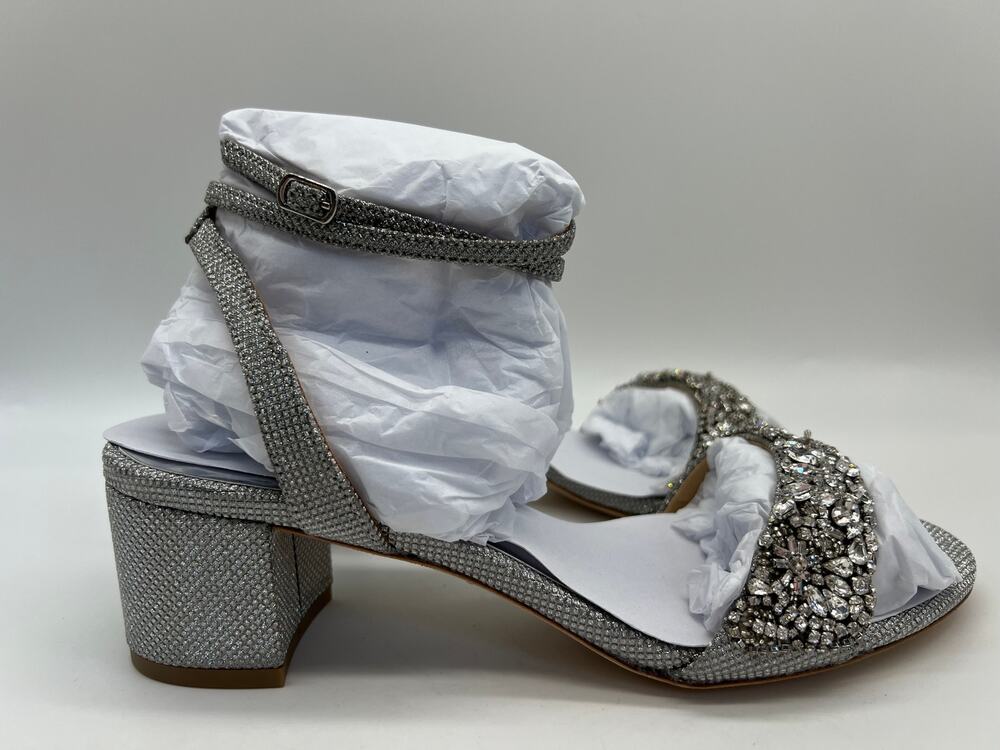 Badgley Mischka Women's Jada Ankle Wrap Block Heel Silver MP5316 Size 8 NIB